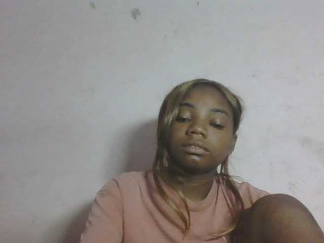 Hemreyi's BongaCams show and profile