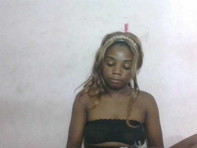 Hemreyi's BongaCams show and profile