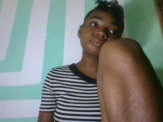Hemreyi Live Webcam on BongaCams
