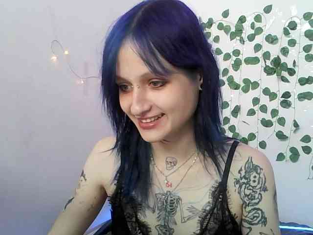 EsterErdmond webcam