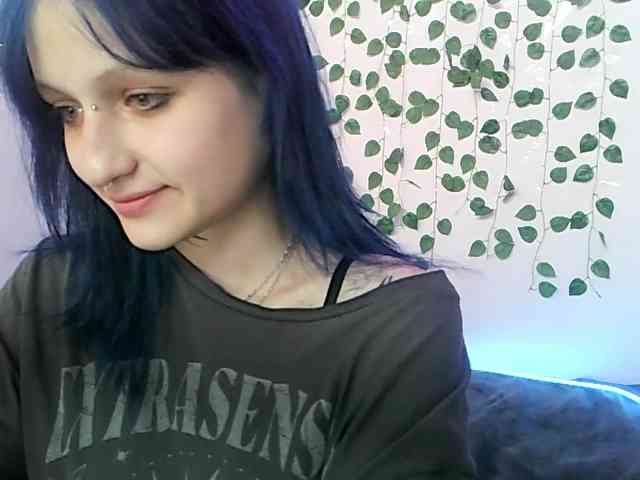 EsterErdmond webcam