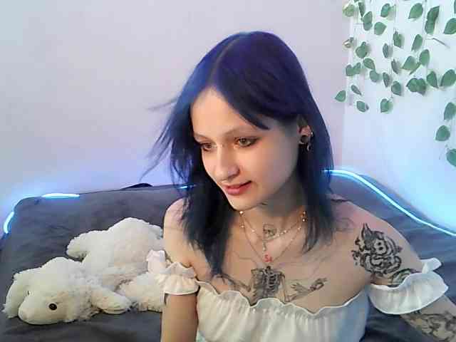 EsterErdmond webcam