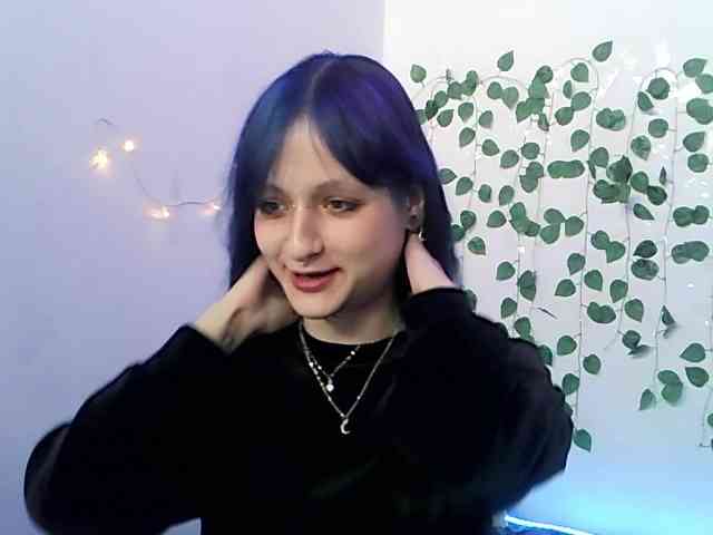 EsterErdmond webcam
