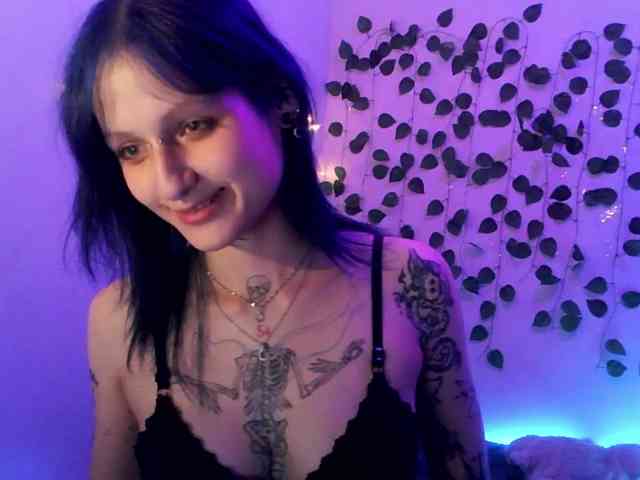 EsterErdmond webcam