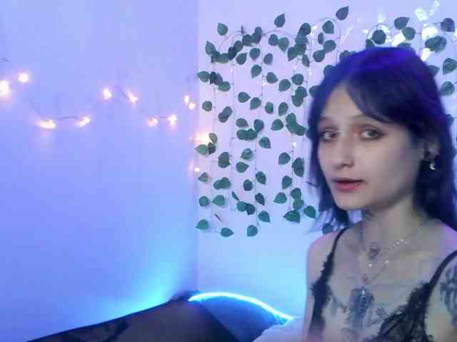 EsterErdmond webcam