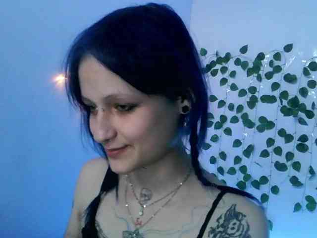 EsterErdmond webcam