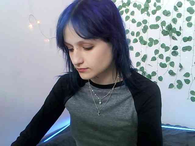 EsterErdmond webcam