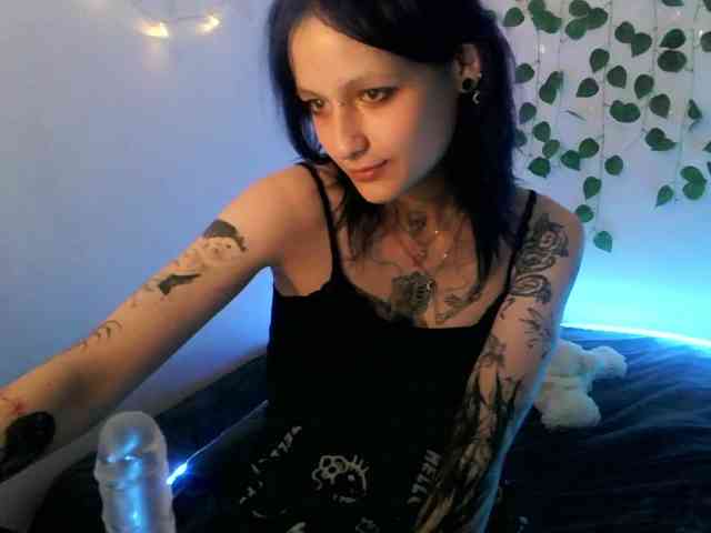 EsterErdmond webcam