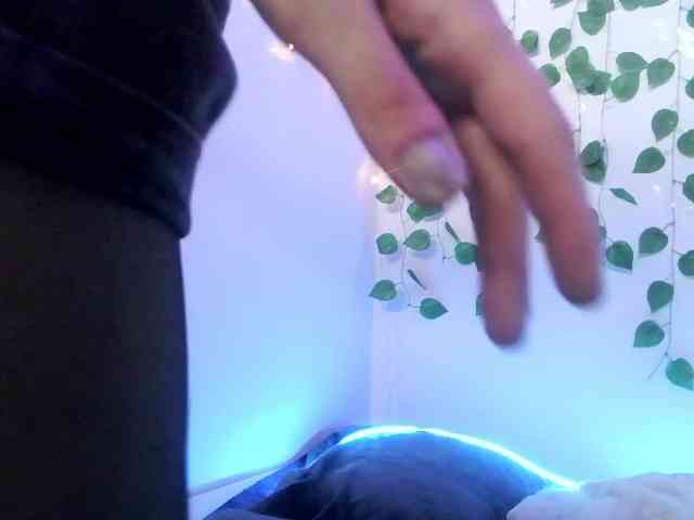 EsterErdmond webcam