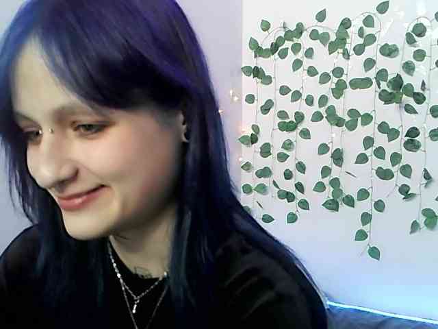 EsterErdmond webcam