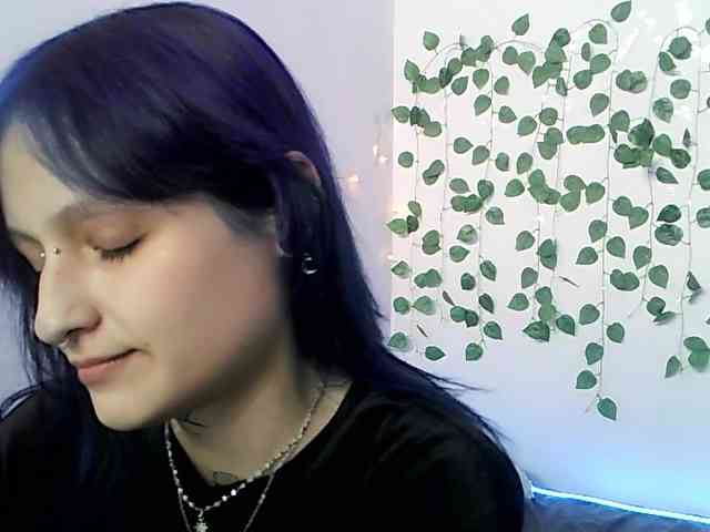 EsterErdmond webcam