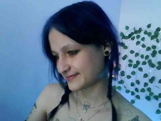 EsterErdmond webcam