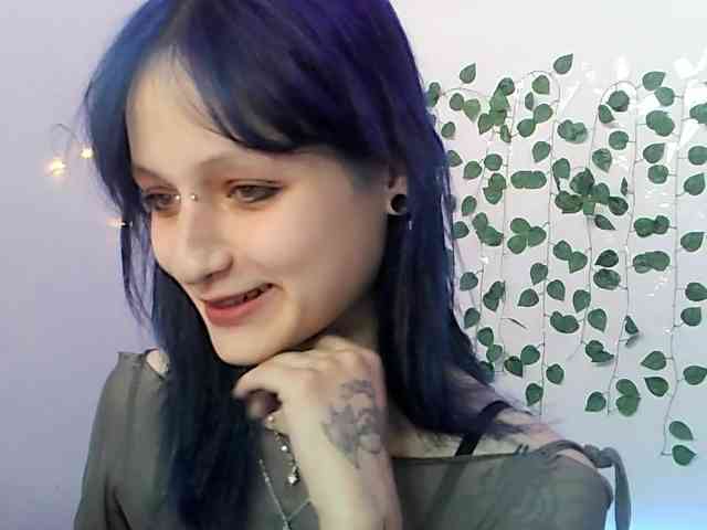 EsterErdmond webcam