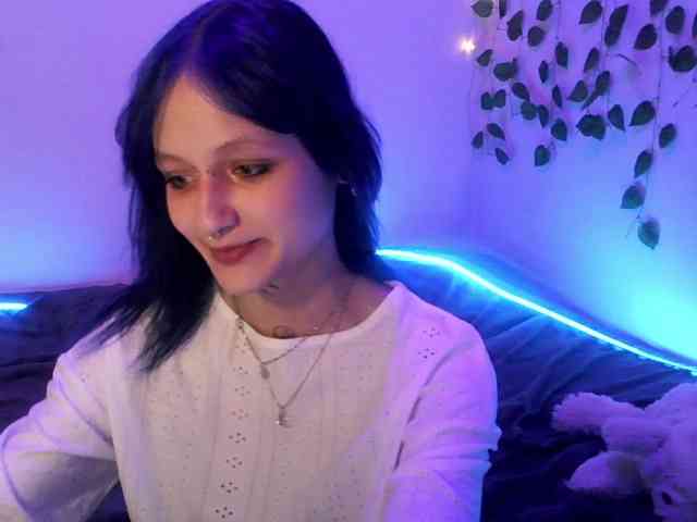 EsterErdmond webcam