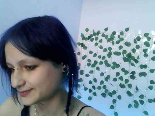 EsterErdmond webcam