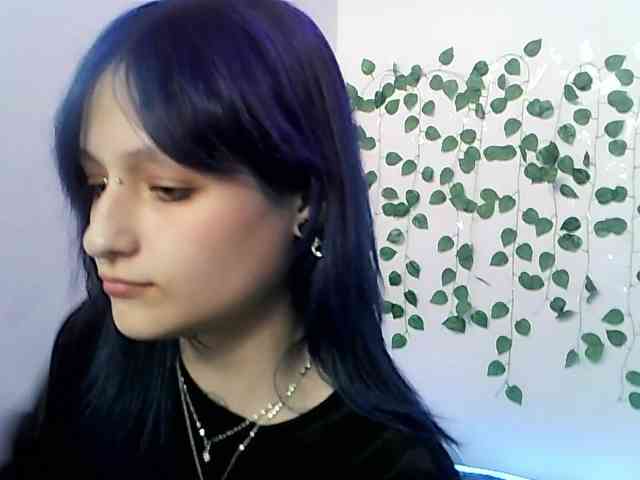 EsterErdmond webcam