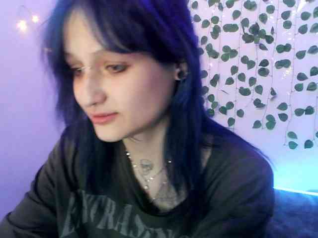 EsterErdmond webcam
