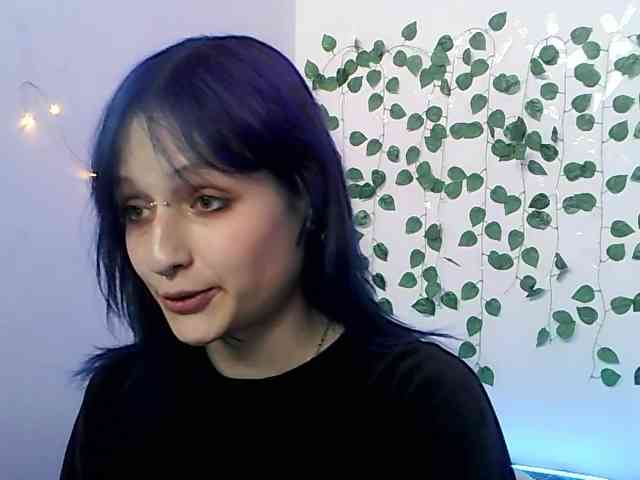 EsterErdmond webcam