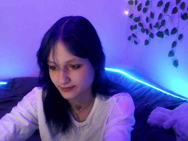 EsterErdmond webcam