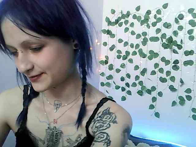 EsterErdmond webcam