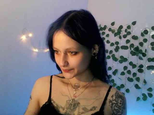 EsterErdmond webcam