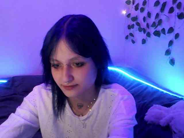EsterErdmond webcam