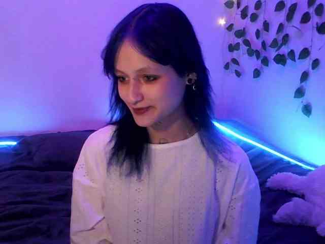 EsterErdmond webcam