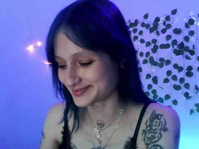 EsterErdmond webcam