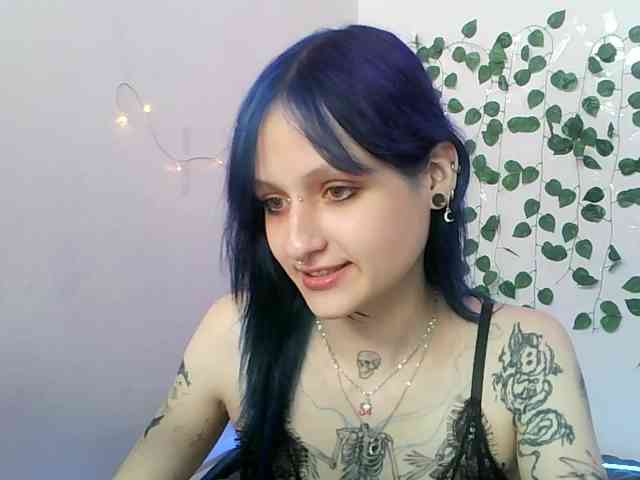 EsterErdmond webcam