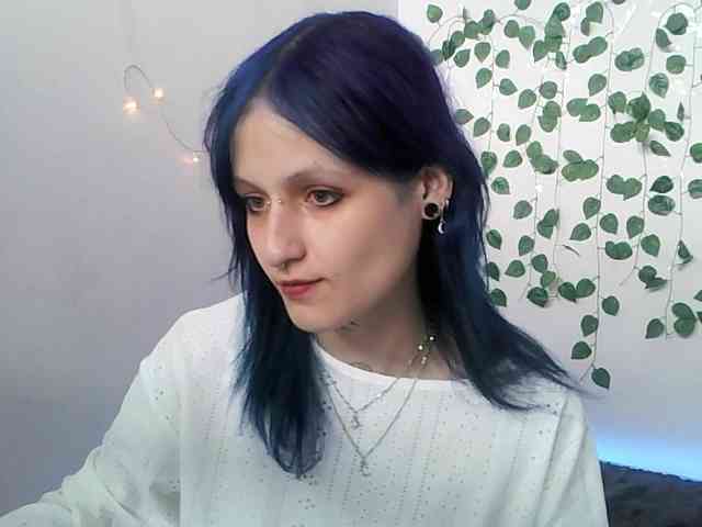 EsterErdmond webcam