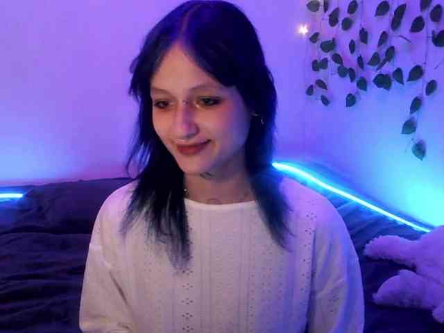 EsterErdmond webcam