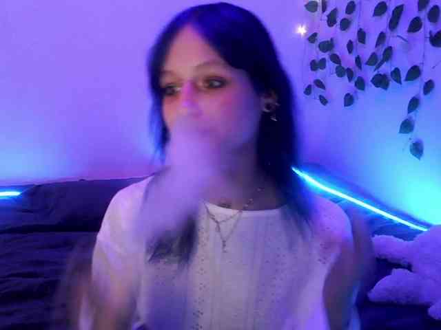 EsterErdmond webcam