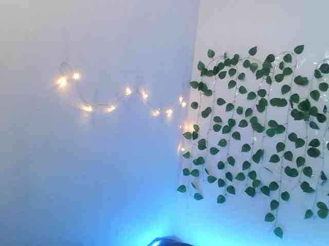 EsterErdmond webcam