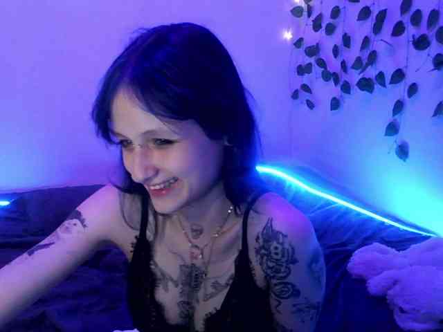 EsterErdmond webcam
