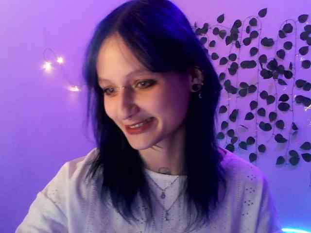 EsterErdmond webcam