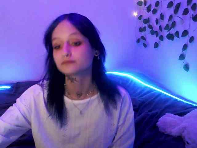 EsterErdmond webcam