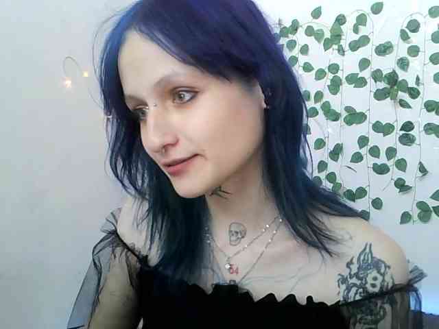 EsterErdmond webcam