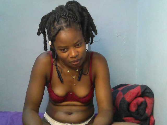 sweet-cherrie Live Cam on BongaCams