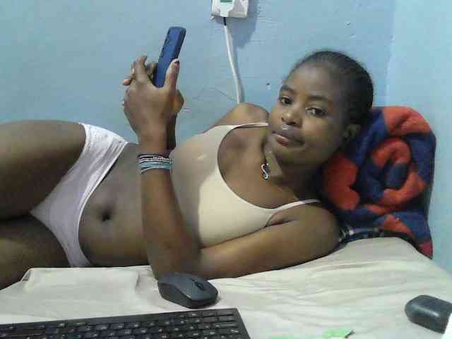 sweet-cherrie webcam
