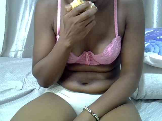 sweet-cherrie webcam