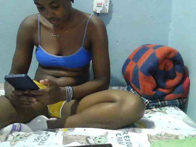 sweet-cherrie webcam