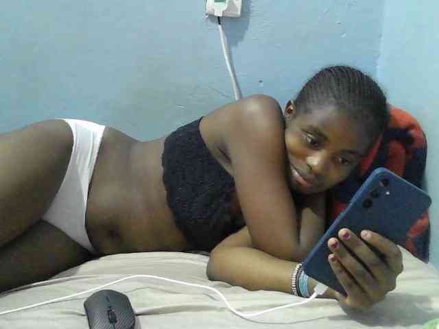 sweet-cherrie webcam