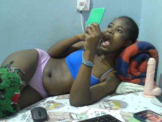 sweet-cherrie webcam