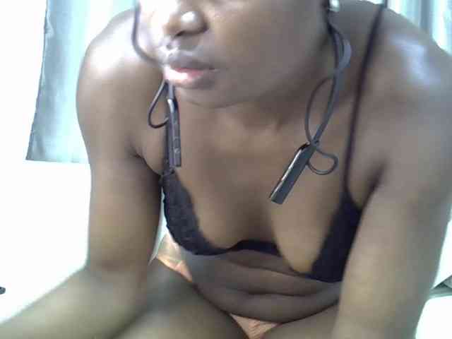 sweet-cherrie Live Webcam on BongaCams