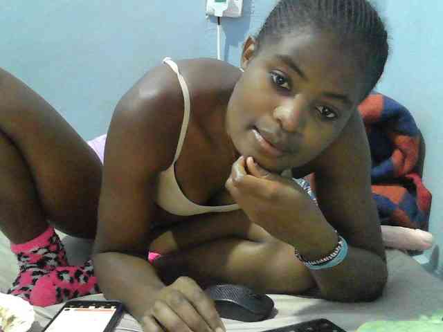 sweet-cherrie webcam