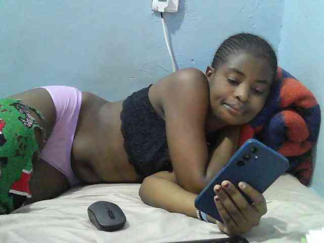 sweet-cherrie webcam