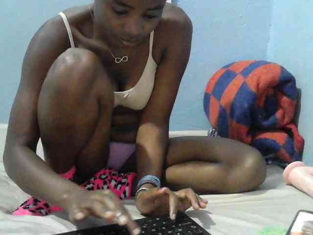 sweet-cherrie webcam