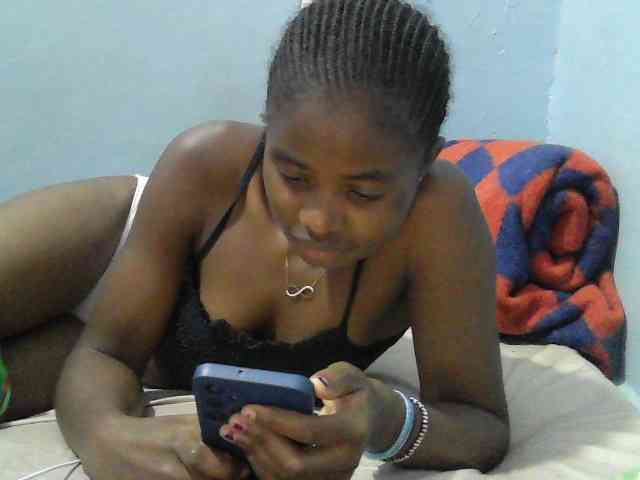 sweet-cherrie webcam