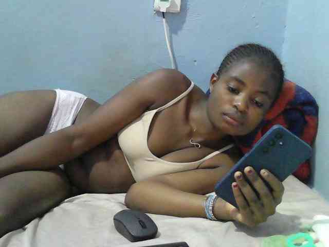 sweet-cherrie webcam