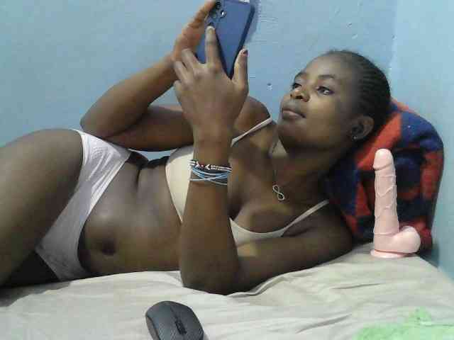 sweet-cherrie webcam